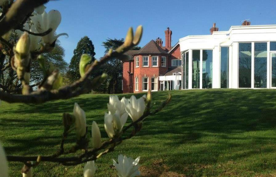 Tern Hill Hall Hotel มาร์เก็ต เดรย์ตัน ภายนอก รูปภาพ